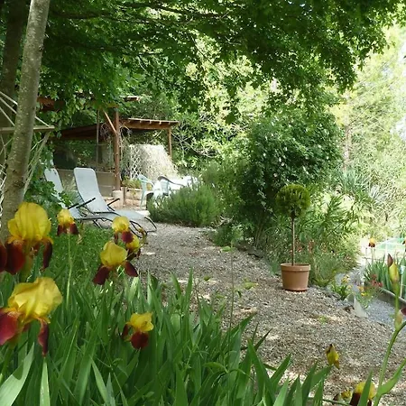 The Old Forge, La Chapelle * 基扬