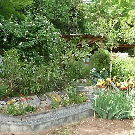 The Old Forge, La Chapelle 基扬