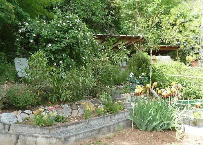 The Old Forge, La Chapelle 基扬